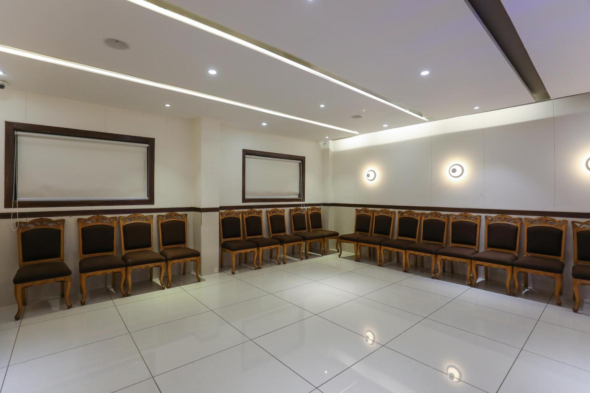 Hotel Ashray Inn Express Ahmedabad Exteriör bild