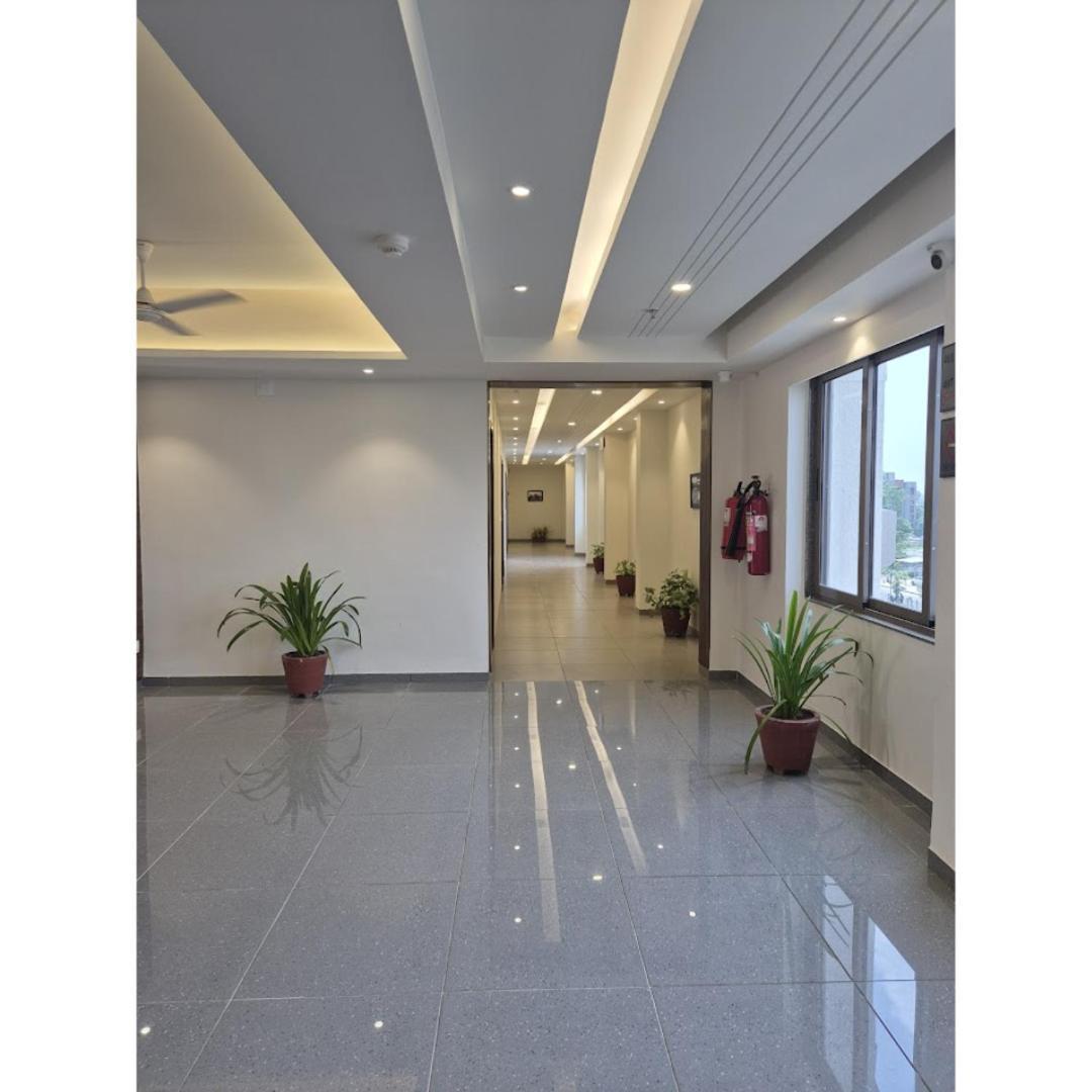 Hotel Ashray Inn Express Ahmedabad Exteriör bild